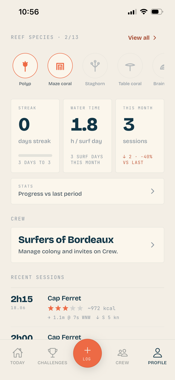 Corail profile stats screen showing reef species, streak, water time, crew, and recent sessions.